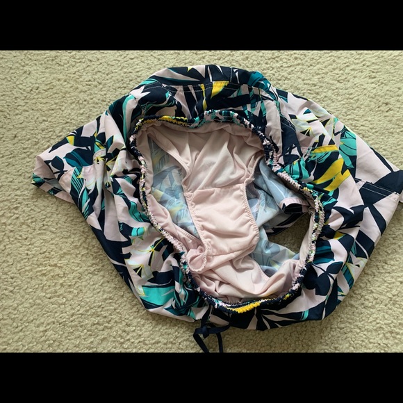 Athletic Shorts - Picture 3 of 3